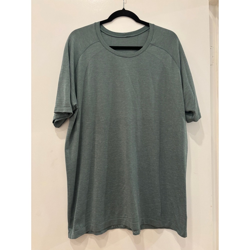 Like New Lululemon Metal Vent Tech Shirt Workout Sweat Run Yoga sweat wick